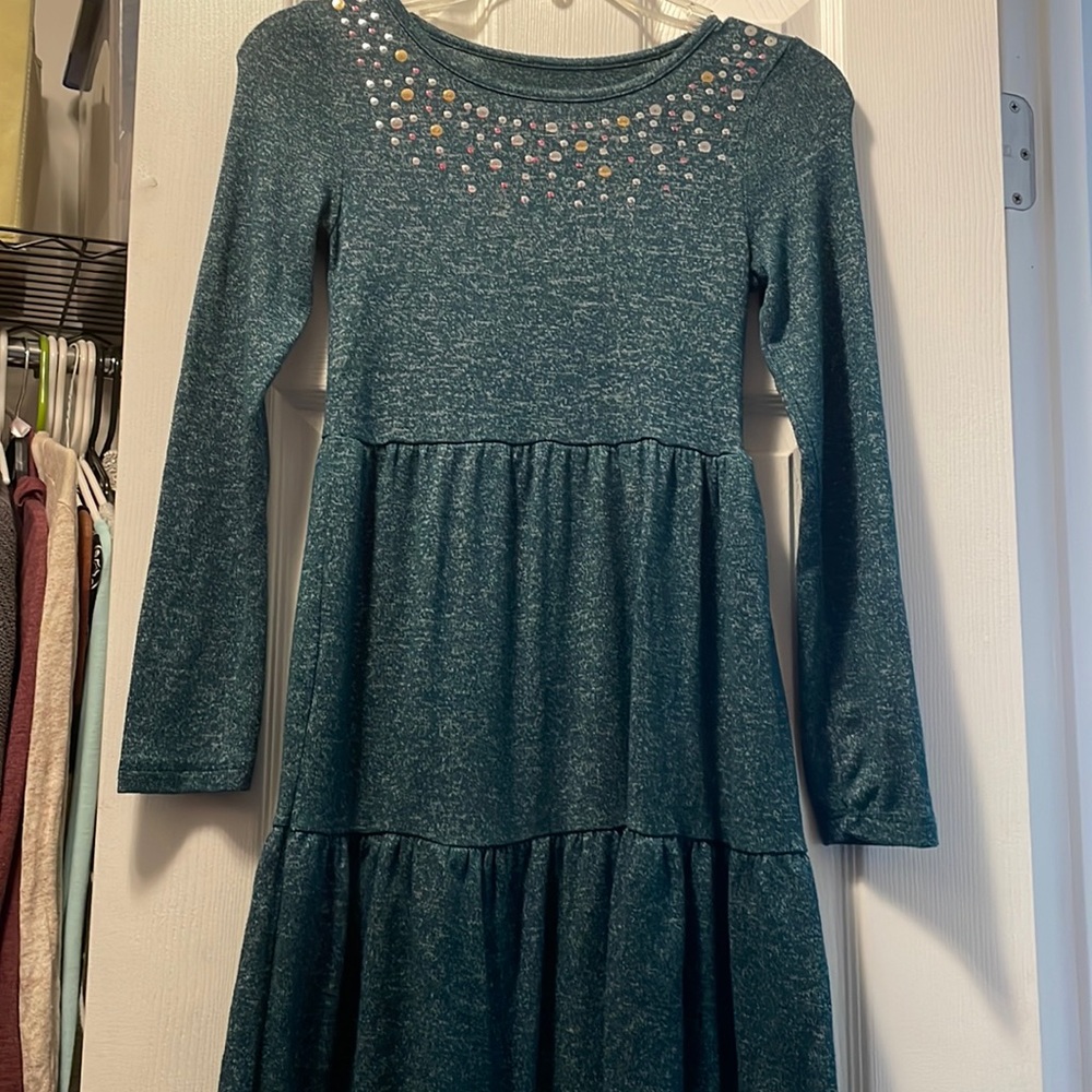 Girls long sleeved dress 10-12